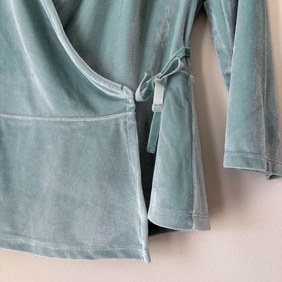 Spartina 449 Cassi Velvet Wrap Top XS Blue Surf - Picture 3 of 8